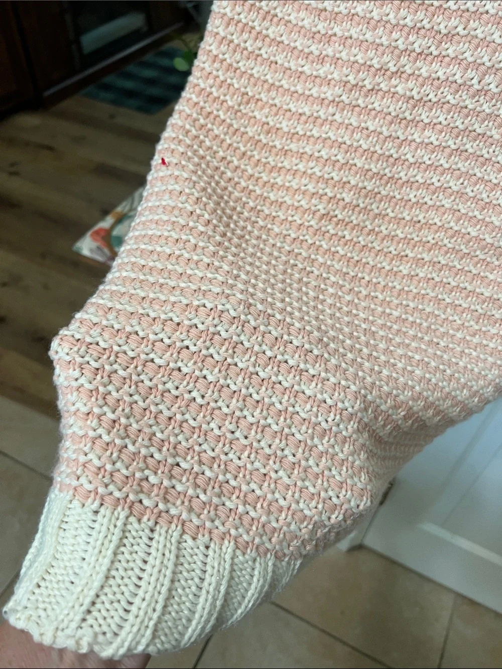 New Lillian Pink Kniit with Cream Hem blanket